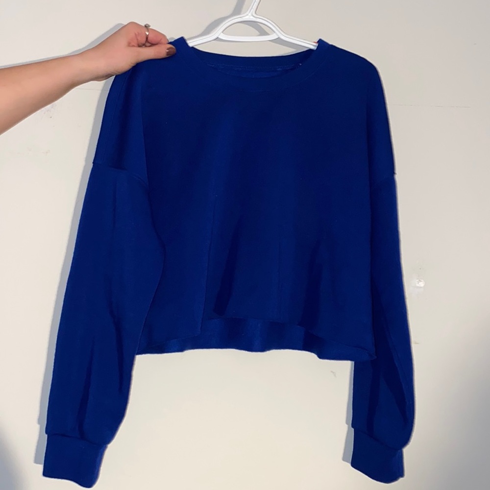 Cropped crew neck